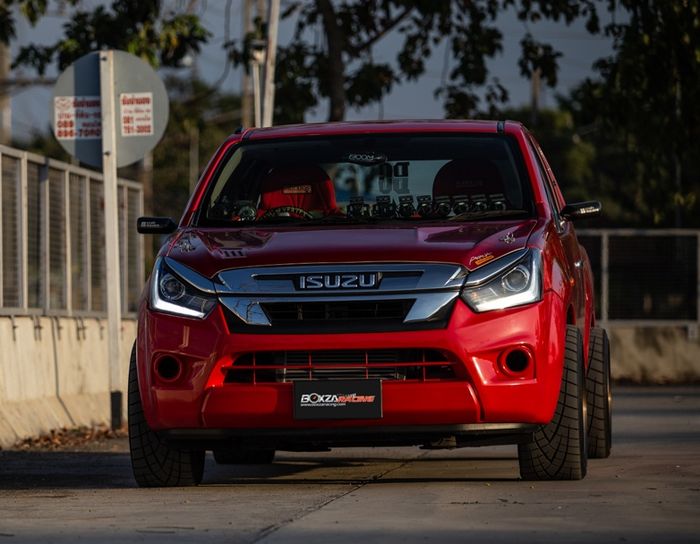 Modifikasi Isuzu D-Max ekspos gaya racing garapan Lucky Shop Racing, Thailand