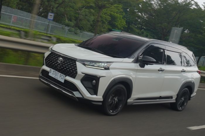Kredit Toyota Veloz Hybrid Tipe Termahal, Segini Cicilan Per Bulannya