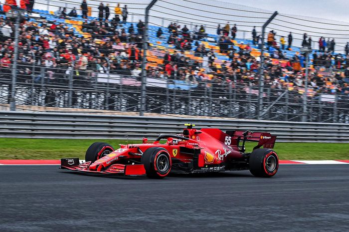 Menempati posisi 15 dalam kualifikasi, Carlos Sainz start dari posisi paling belakang di balap F1 Turki 2021