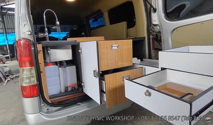 Tampilan ruang bagasi modifikasi Daihatsu Gran Max campervan ala Rindu Technic Workshop