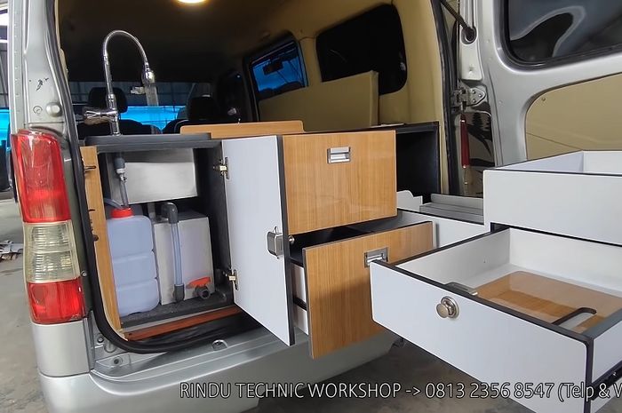 Tampilan ruang bagasi modifikasi Daihatsu Gran Max campervan ala Rindu Technic Workshop