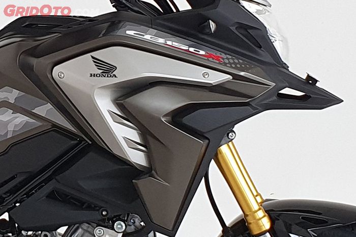 Honda CB150X terbaru versi 2023, apa saja bedanya?