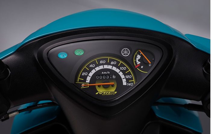 Panel instrumen masih seperti versi lawas yang dulu beredar di Indonesia