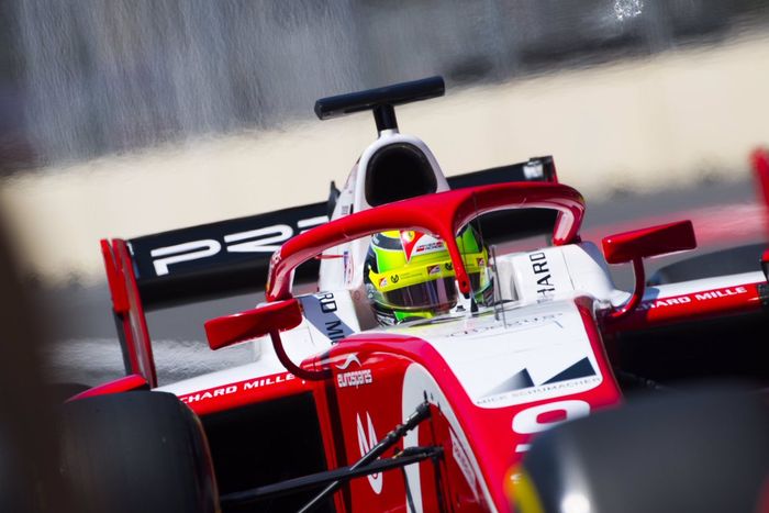 Mick Schumacher yang membela tim Prema Racing, di balapan F2 Azerbaijan