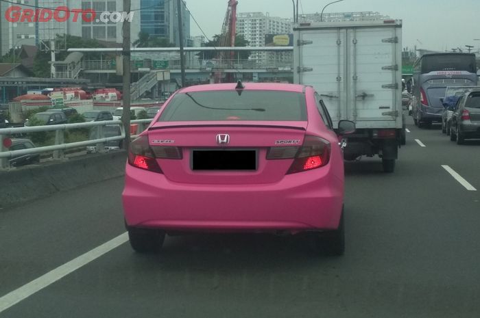 Honda Civic FD dibungkus cutting sticker pink 