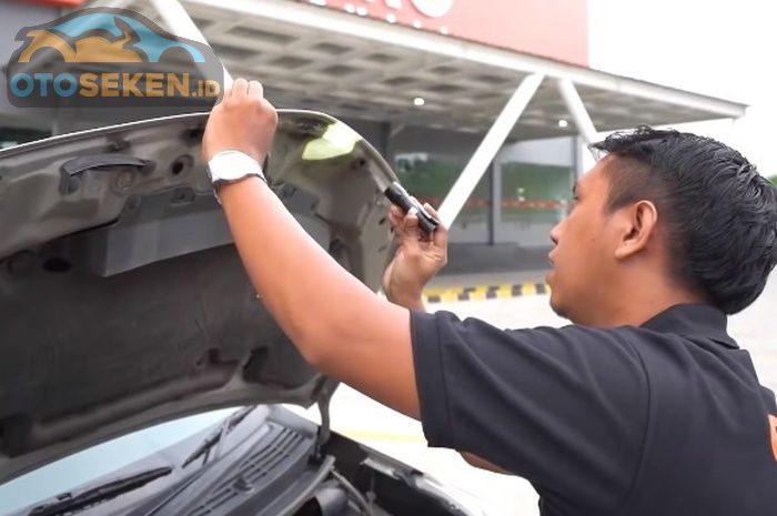 Faktor yang harus diperhatikan saat beli mobil seken.