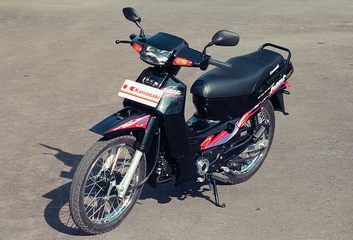 Sejarah Kawasaki Kaze. Kawasaki Kaze R (1995)