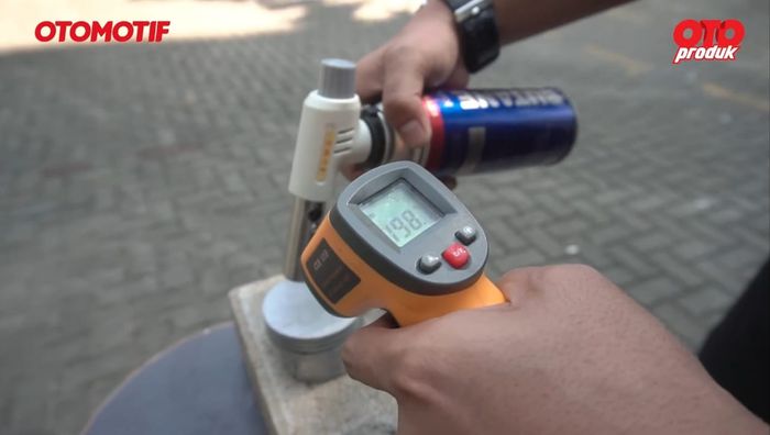 Metode pengujian kepala piston dipanaskan sampai suhu 150 - 200 derajat Celcius
