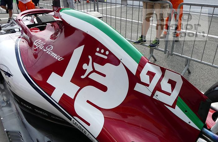 Penampakan punggung mobil Alfa Romeo C38 untuk balapan di F1 Italia