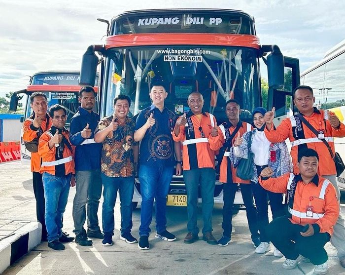 Peluncuran bus lintas negara Kupang-Dili dari PO Bagong.