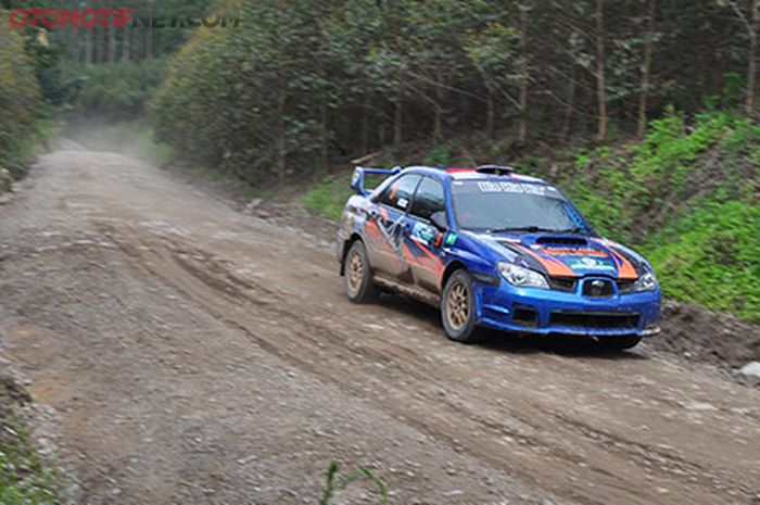 Ijeck bersama Uche ketika mengikuti Danau Toba Rally 2019