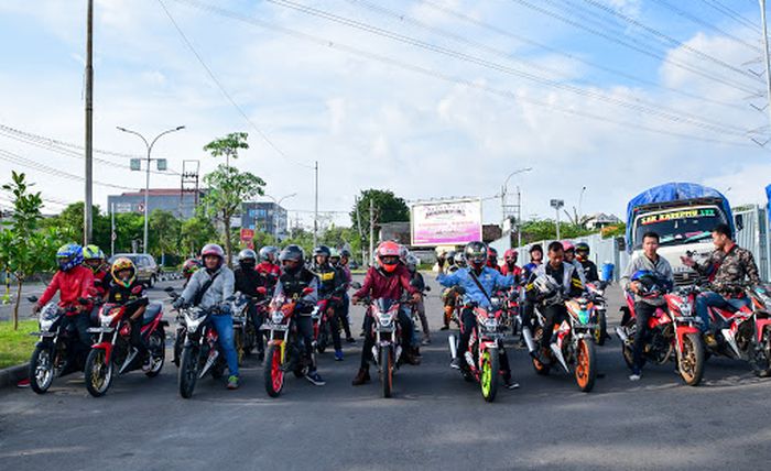 Paguyuban Nasional Asosiasi Honda Sonic 150R Independent Indonesia (AHSII) sukses menggelar acara Musyawarah Nasoinal (munas)