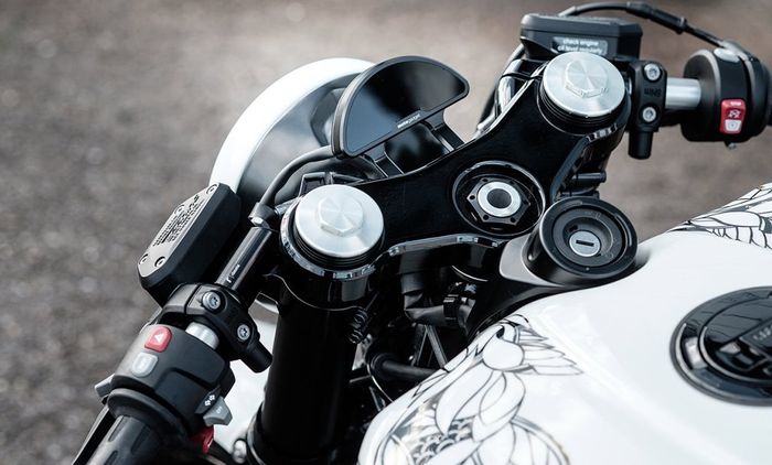 BMW R NineT &ldquo;Ghost Dog&rdquo; custom cafe racer dari Smokin&rsquo; Motorcycles