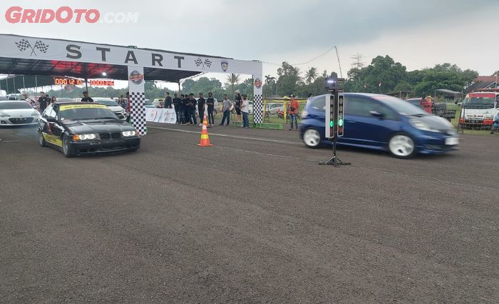 Drag race kelas umum di ajang Fun Drag Volkswagen Beetle Club 2022.
