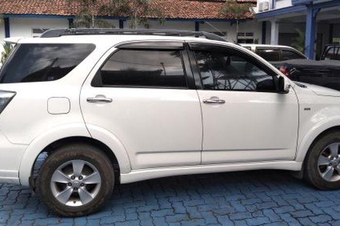 Harga Toyota Rush Tahun 2015 Bekas