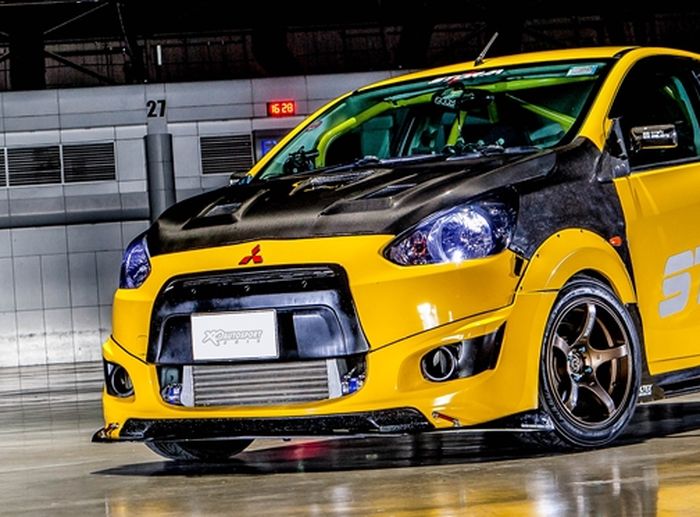 Modifikasi Mitusbishi Mirage dengan muka ala facelift tampang Evo X