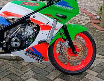 Templok Kaki Kaki Honda Nsr 150 Sp Kawasaki Ninja R Ala Ssr Thailand Tampil Eksis Gridoto Com