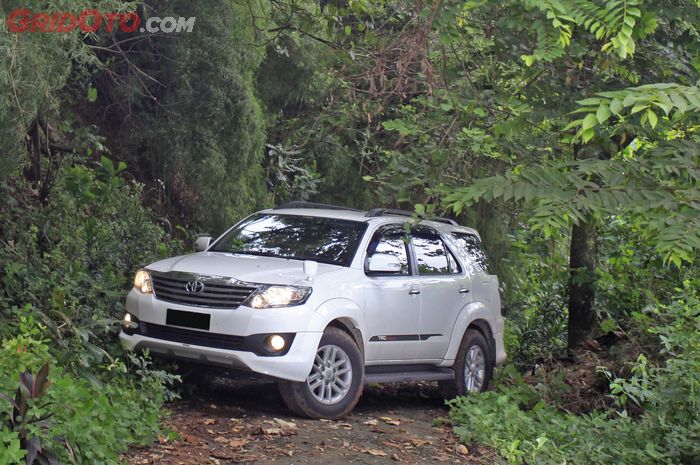 Harga Toyota Fortuner bekas tahun 2013