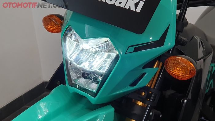 Lampu depan Kawasaki KLX 150 SM sudah LED