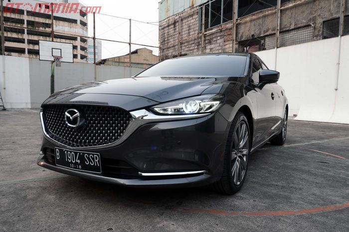 Tampilan muka Mazda6 Elite semakin agresif