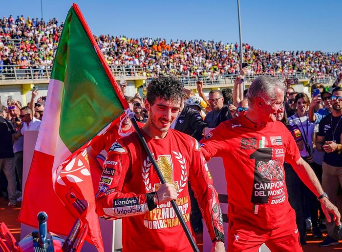 Francesco Bagnaia meraih gelar juara dunia MotoGP 2022