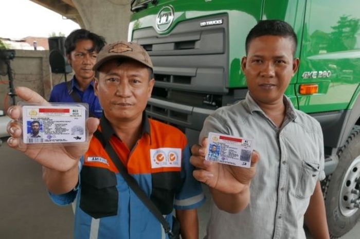 CSR pemberian SIM gratis dari UD Trucks