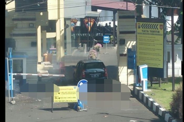 Lokasi Polrestabes Surabaya yang terjadi ledakan bom kembali pukul 08.50 WIB (14/5/18)