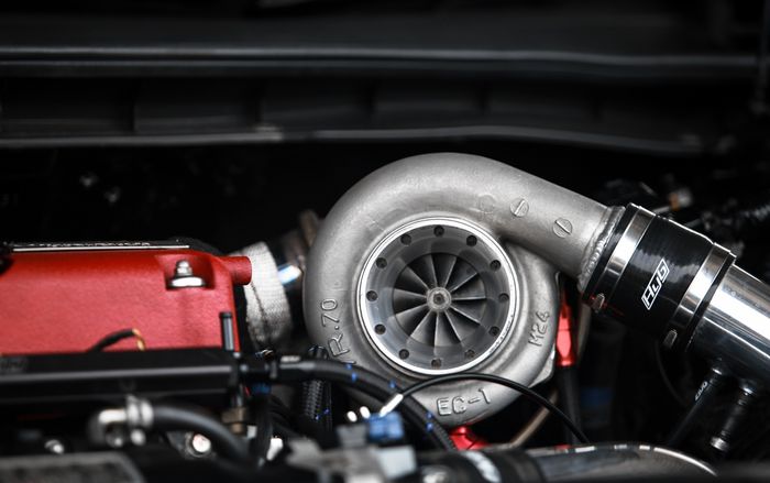 Turbo Garrett GT35 dengan boost 1,2 pada mesin baru Honda Accord