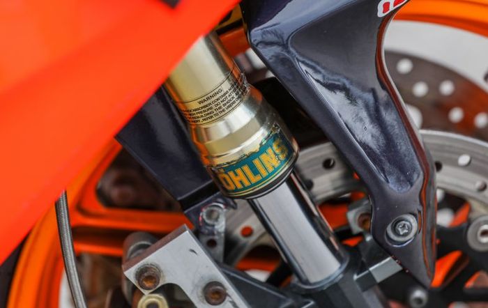 Sok depan ganti model upside down dari Ohlins