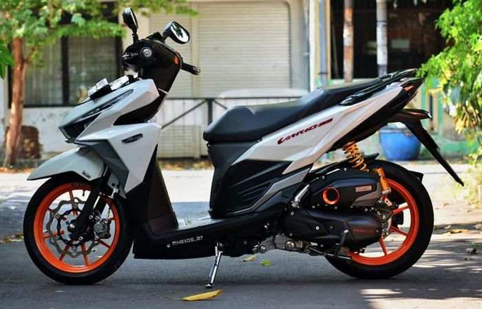 Honda Vario 150 modifikasi milik bro Hadi