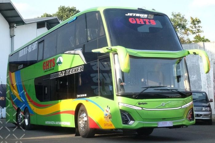 Bus double decker PO Gunung Harta Transport Solutions (GHTS).