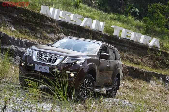 New Nissan Terra 2018 Pertama Bertarung Di KElas SUV 7 Seater