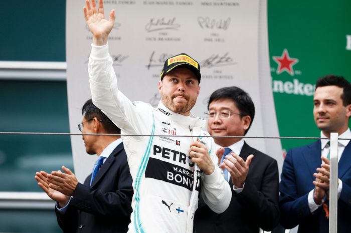 Valtteri Bottas menyebut garis start-finish yang melintasi trek menyebabkan ban mobilnya selip saat start F1 China (14/4)