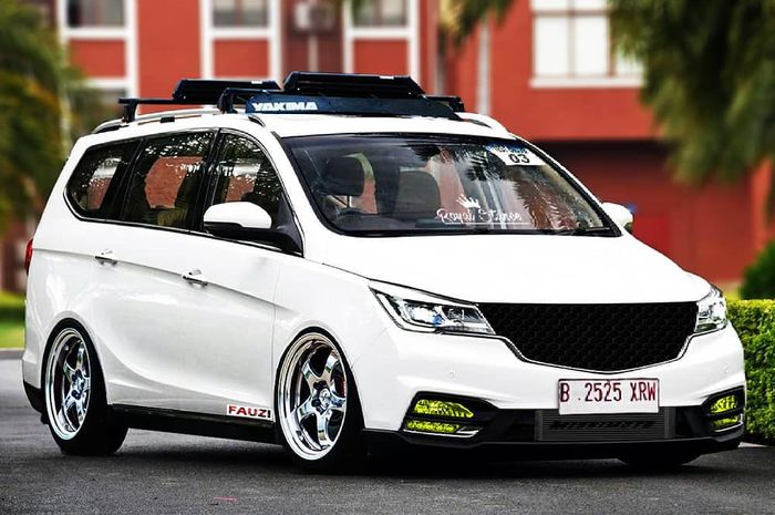 Wuling Confero S bergaya VIP dengan body kit custom