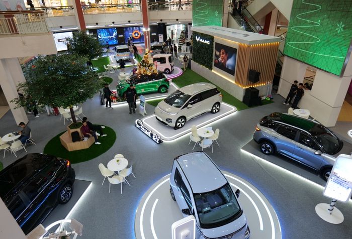 Pameran Wuling YES di Mall Kelapa Gading 3.