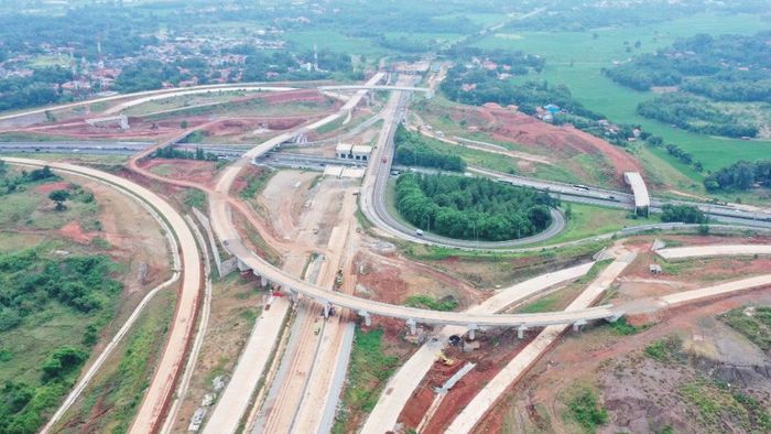 Jalan Tol Jakarta-Cikampek II Selatan Seksi 3 Ditargetkan Rampung Akhir Tahun Ini.