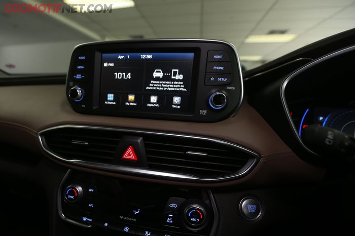 Head unit membesar dari tipe XG