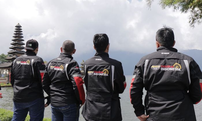 Berkunjung ke Danau Beratan