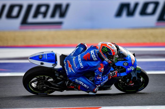 Alex Rins mengeluhkan kecepatan motor Suzuki, GSX-RR yang kurang bisa bersaing dengan pabrikan lain di MotoGP 2021