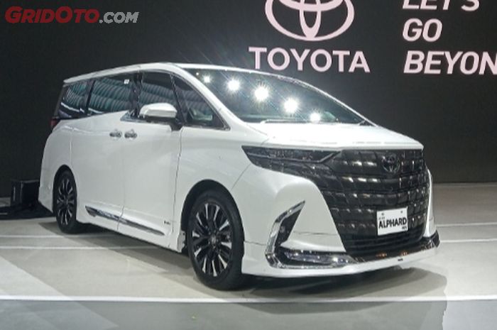 Toyota Alphard masuk kandidat Japan Car of the Year 2023.