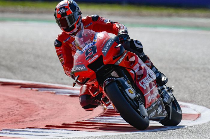 Pembalap Ducati, Danilo Petrucci mengaku masih kesulitan menikung dengan motor Desmosedici GP19 karena punya tubuh tinggi