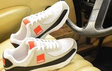 Sering Simpan Sepatu di Mobil? Lakukan 5 Hal Ini Agar Kabin Tidak Bau
