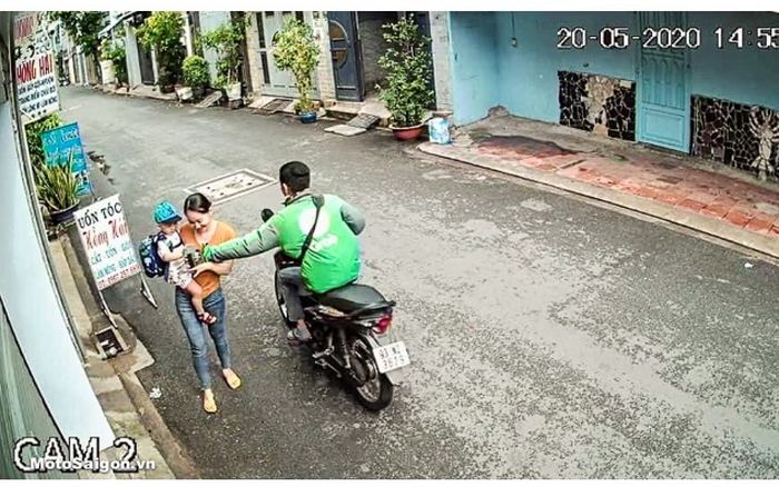 Detik-detik oknum Grab rampas smartphone