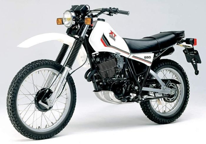 Yamaha XT550, dilansir oleh www.motorcyclespecs.co.za
