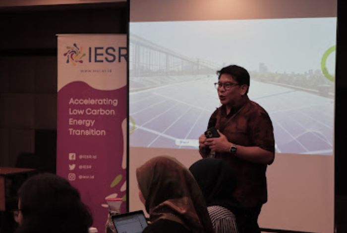 Fabby Tumiwa, Direktur Eksekutif IESR