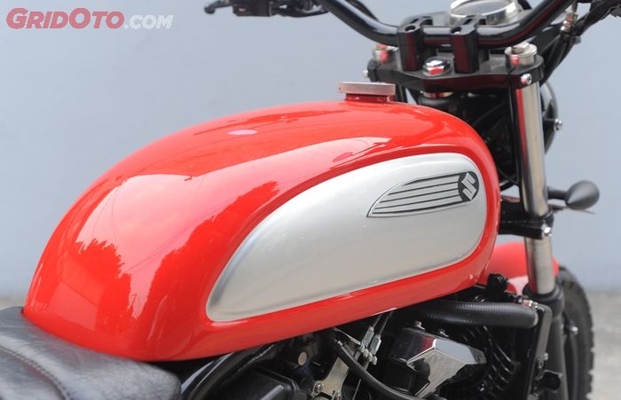 Tangki dibuat ulang menggunakan pelat galvanis dan diberi logo baru