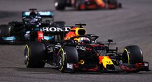 Kecewa, Red Bull Sebut Lewis Hamilton ‘Curang’ di F1 Bahrain 2021?