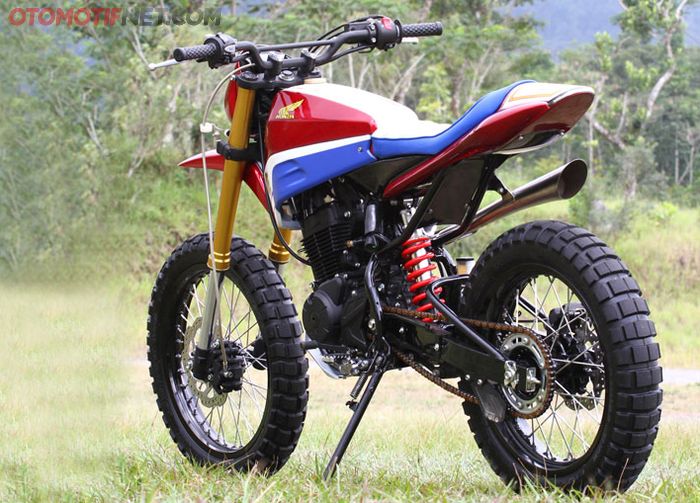 Ban profilnya khas scrambler