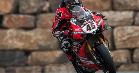 Hasil Race 2 WorldSBK Aragon 2021: Scott Redding Rebut Kemenangan Berkat Pilihan Ban Tepat, Jonathan Rea Nyaris Crash