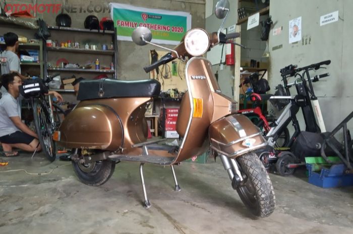 Vespa listrik hasil garapan Petrikbike